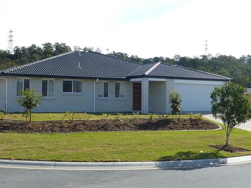 82 Wunburra Circuit, Pacific Pines QLD 4211