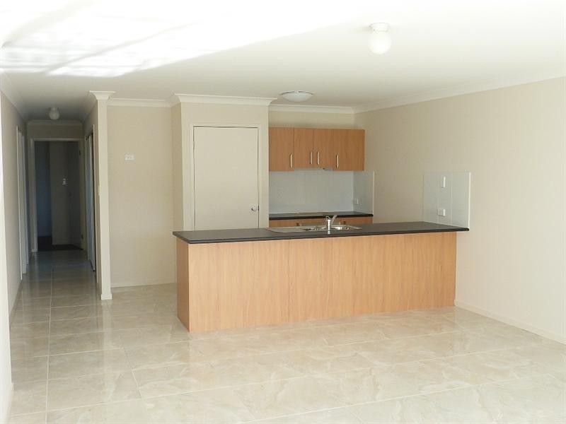82 Wunburra Circuit, Pacific Pines QLD 4211