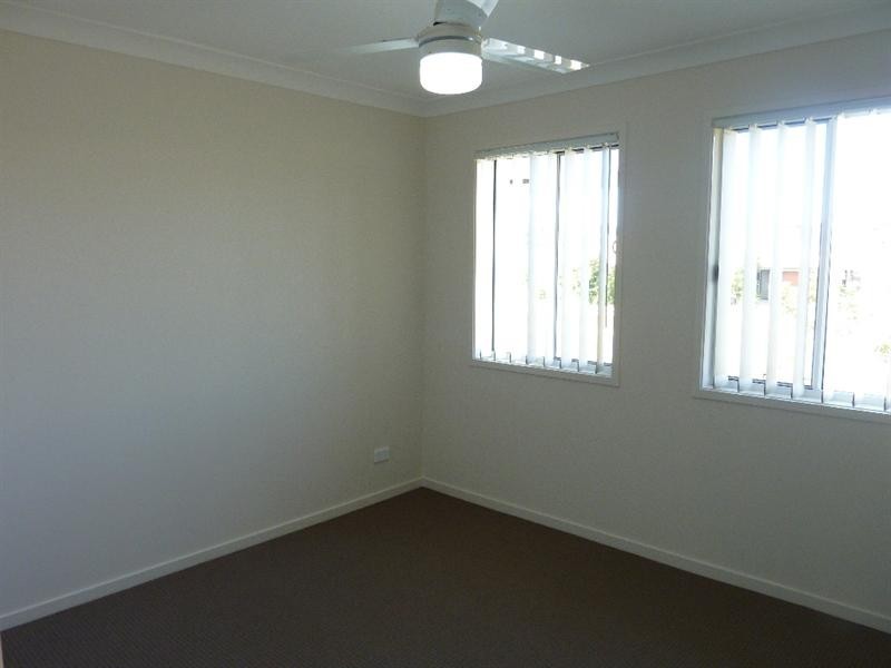 82 Wunburra Circuit, Pacific Pines QLD 4211