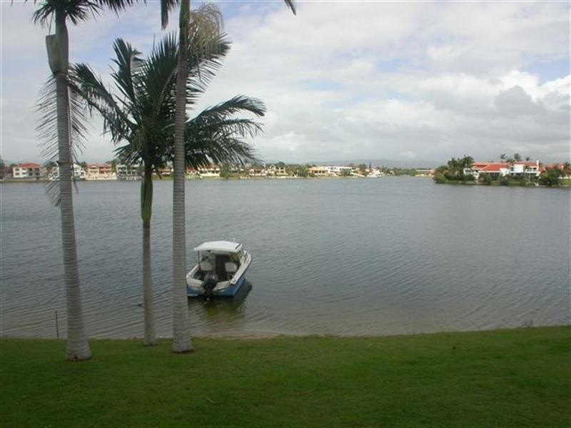 4/29 Duet Drive, Mermaid Waters QLD 4218