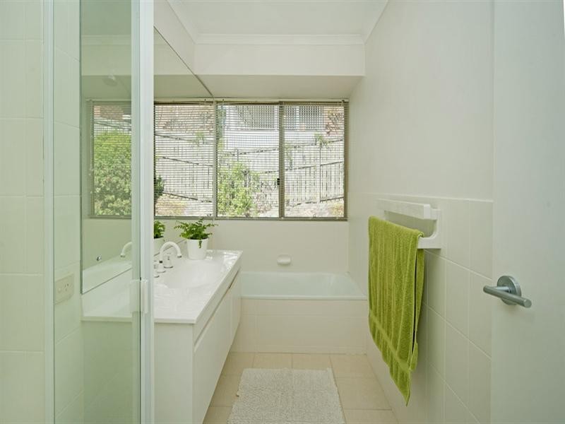 56 Tamworth Drive, Helensvale QLD 4212