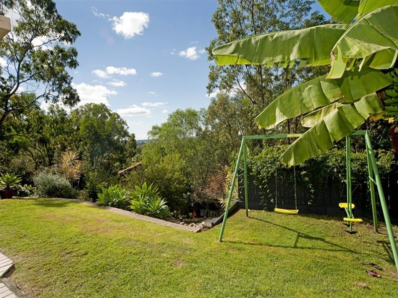 56 Tamworth Drive, Helensvale QLD 4212