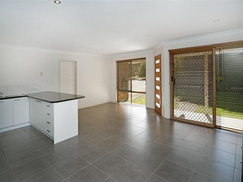 10/137 Olsen Avenue, Labrador QLD 4215