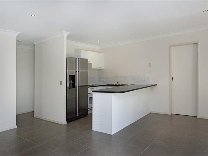 10/137 Olsen Avenue, Labrador QLD 4215