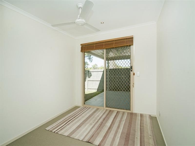 10/137 Olsen Avenue, Labrador QLD 4215