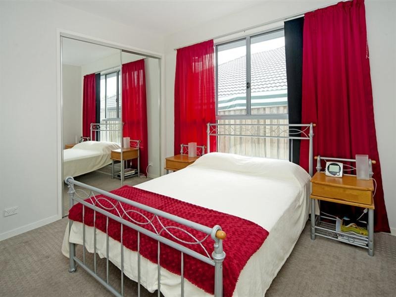 99 McAuley Parade, Pacific Pines QLD 4211