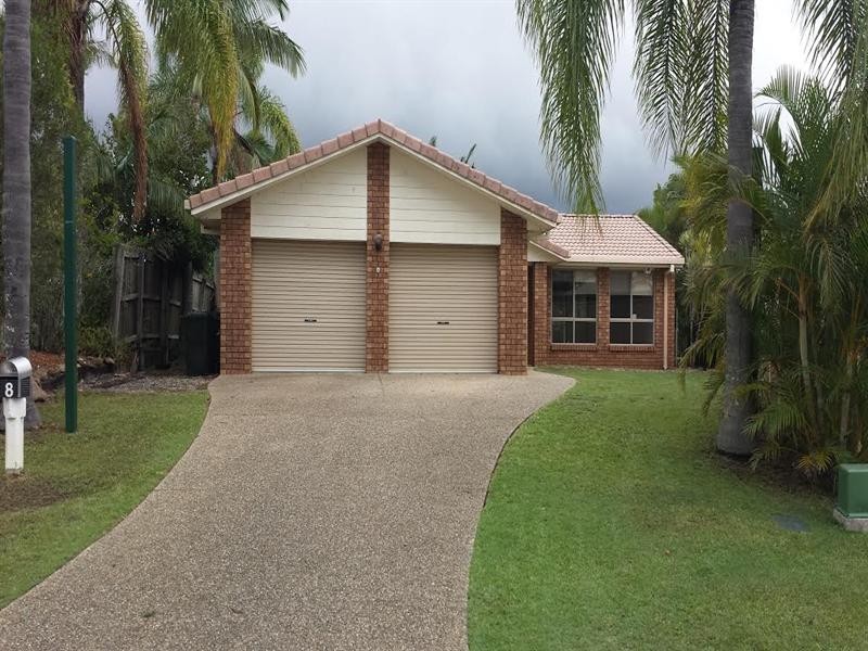 8 Pambula Court, Helensvale QLD 4212