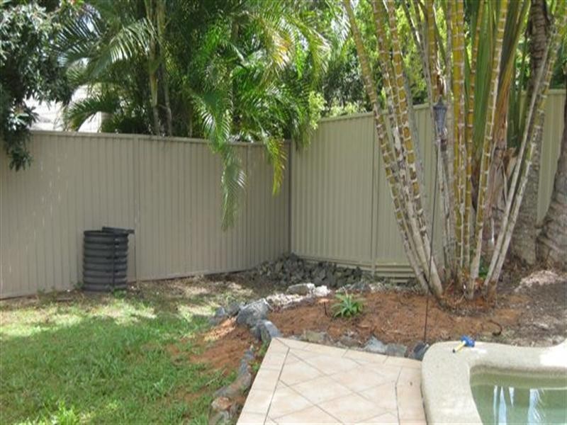 8 Pambula Court, Helensvale QLD 4212