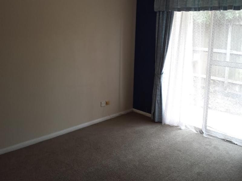 8 Pambula Court, Helensvale QLD 4212