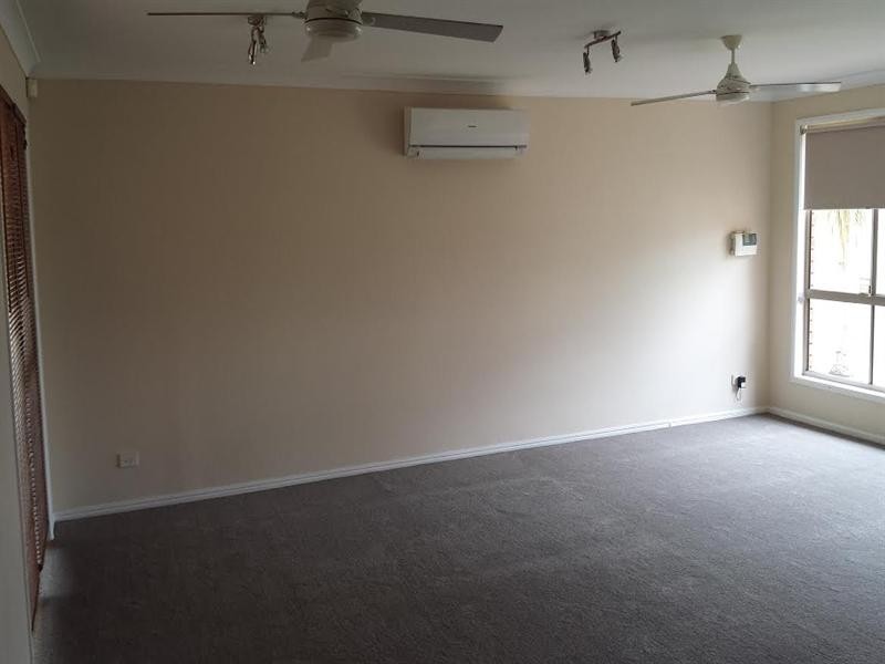 8 Pambula Court, Helensvale QLD 4212