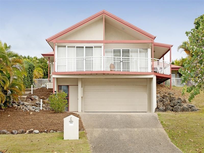 6 Pearson Close, Arundel QLD 4214