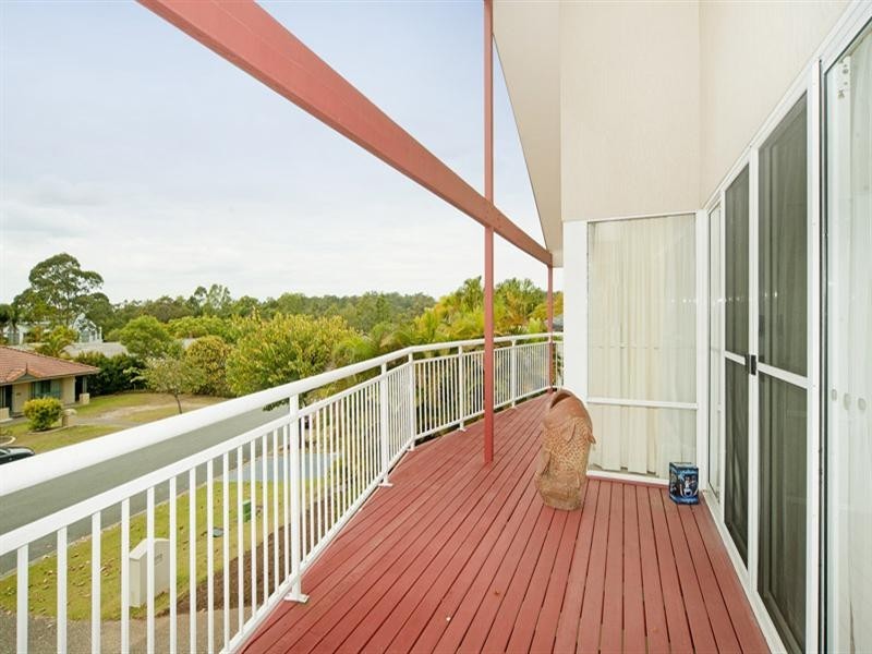 6 Pearson Close, Arundel QLD 4214