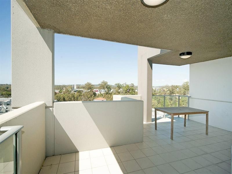 111 Lindfield Road HELENSVALE Central, Helensvale QLD 4212