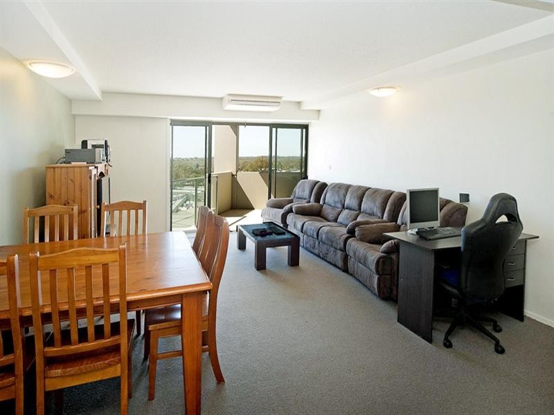 111 Lindfield Road HELENSVALE Central, Helensvale QLD 4212