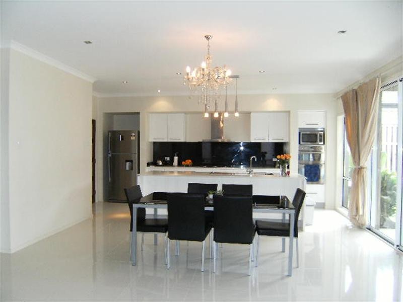 22 Willunga Street, Pacific Pines QLD 4211