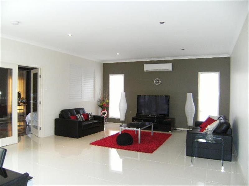 22 Willunga Street, Pacific Pines QLD 4211