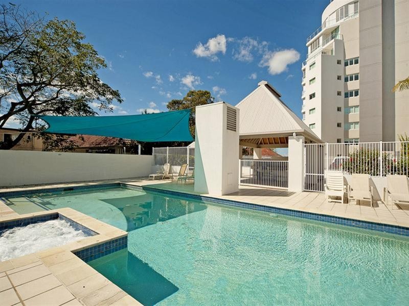 5/242 Marine Parade, Labrador QLD 4215