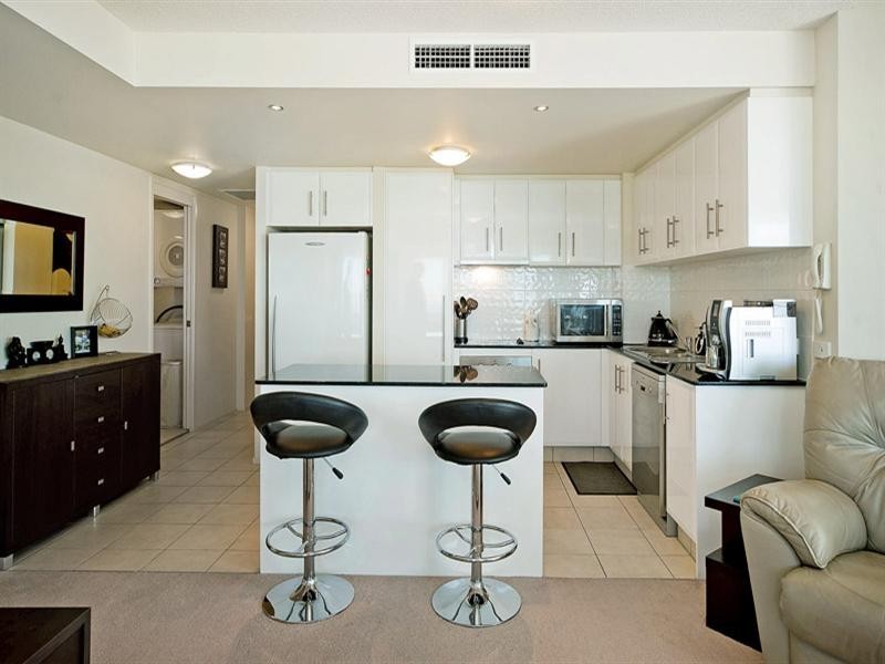 5/242 Marine Parade, Labrador QLD 4215