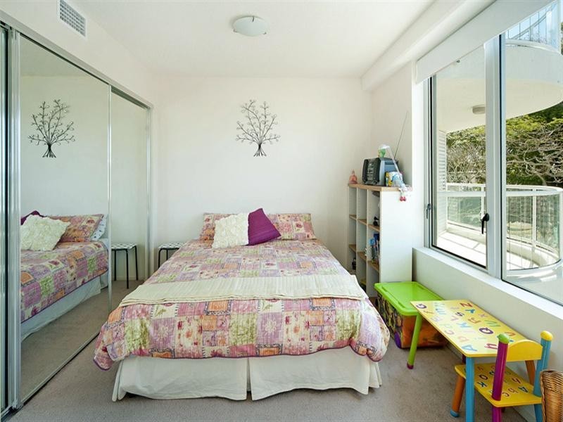 5/242 Marine Parade, Labrador QLD 4215