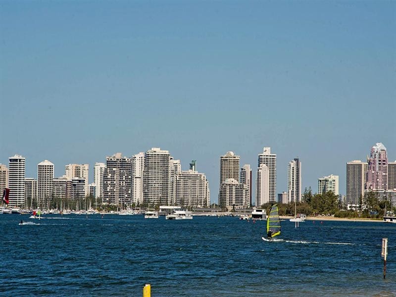 5/242 Marine Parade, Labrador QLD 4215