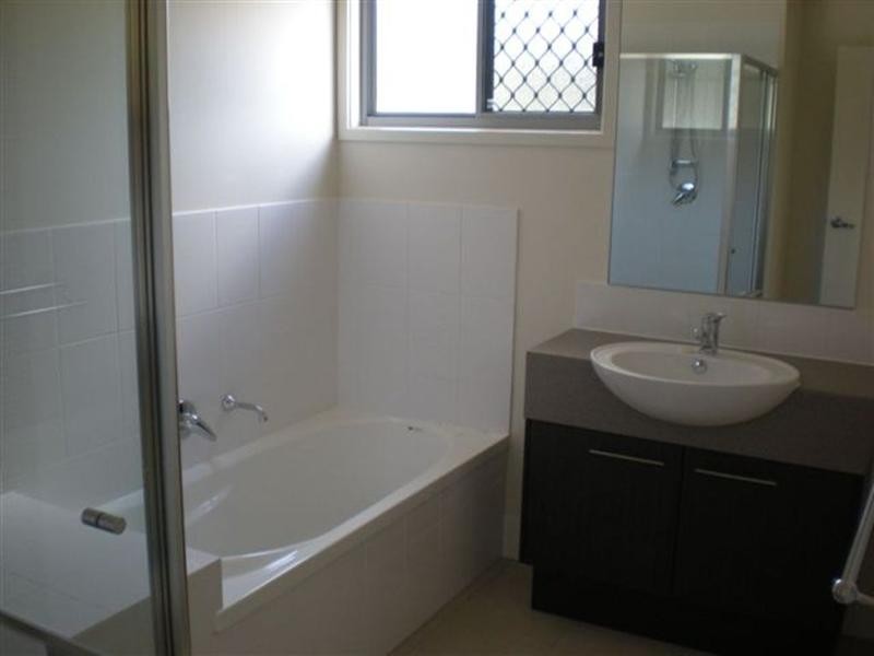 37 Saltwater Boulevard, Maudsland QLD 4210