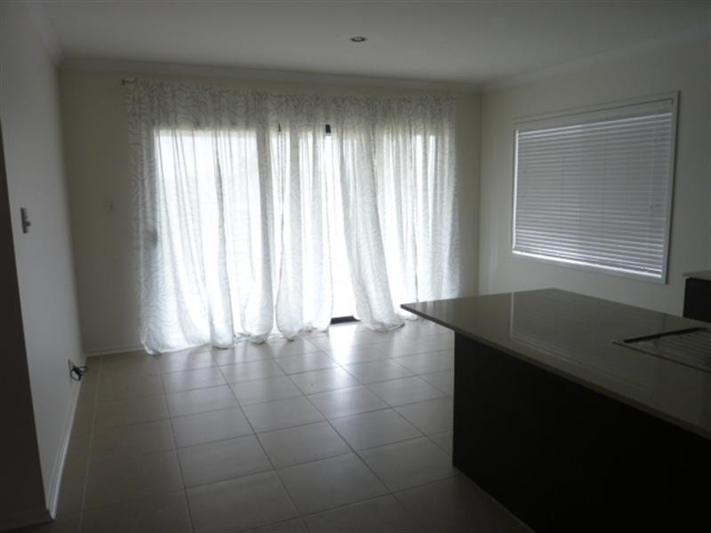 15 Buchanan Circuit, Oxenford QLD 4210