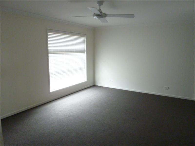 15 Buchanan Circuit, Oxenford QLD 4210