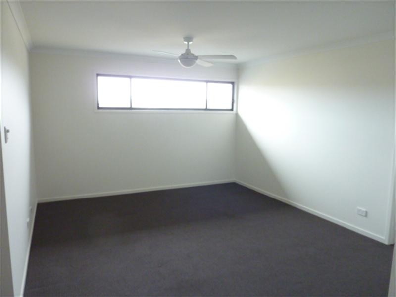 15 Buchanan Circuit, Oxenford QLD 4210