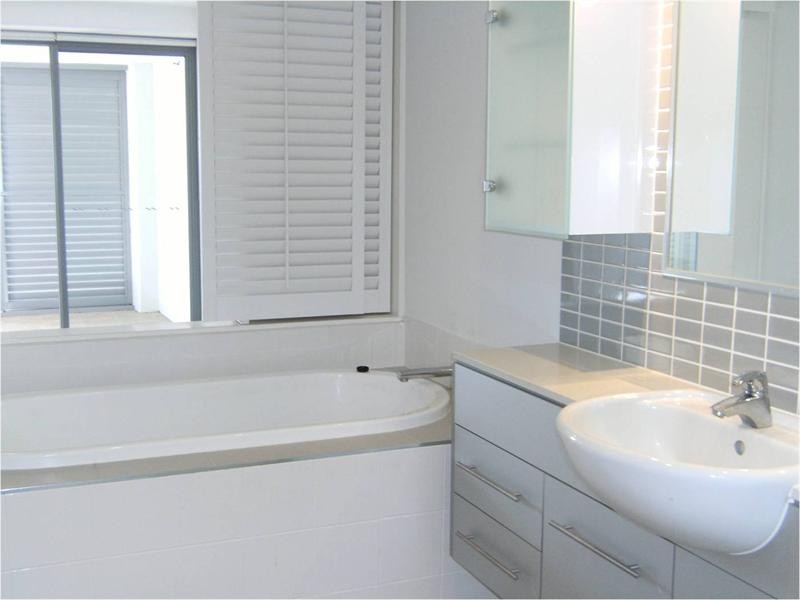 132/105 Scarborough Street, Southport QLD 4215