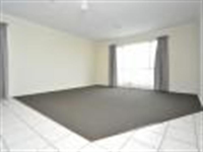 52 Marble Arch Place, Arundel QLD 4214