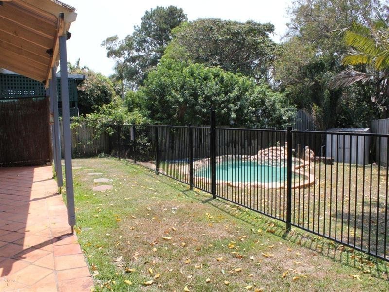 3 First Avenue, Labrador QLD 4215