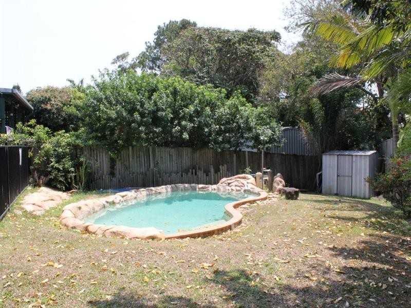3 First Avenue, Labrador QLD 4215