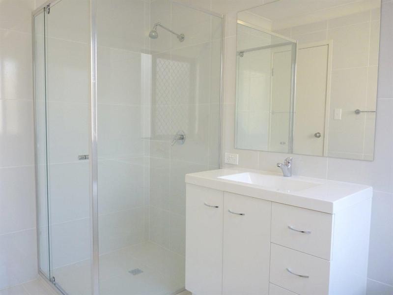24 Rise Circuit, Pacific Pines QLD 4211