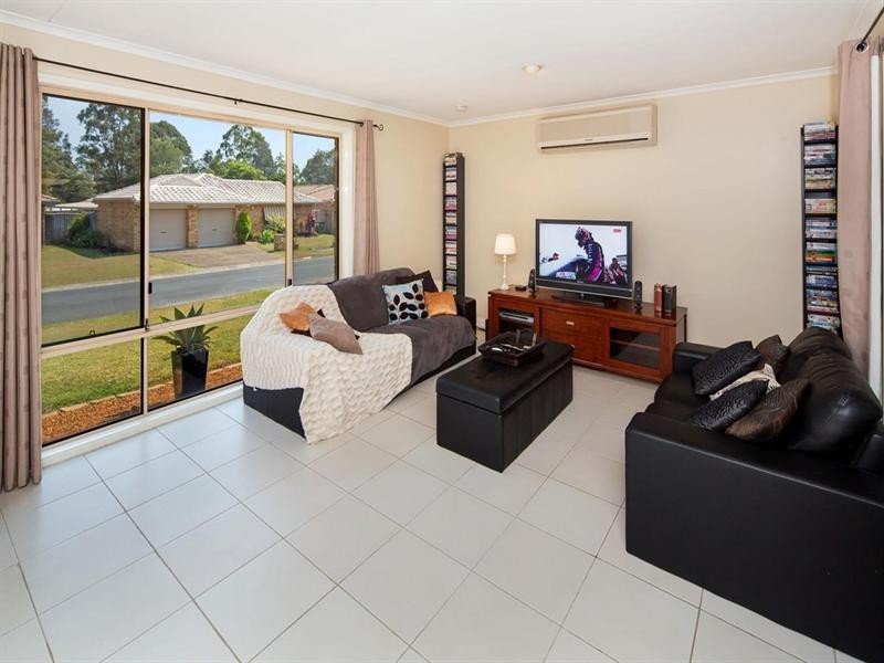 3 Pentland Court, Helensvale QLD 4212