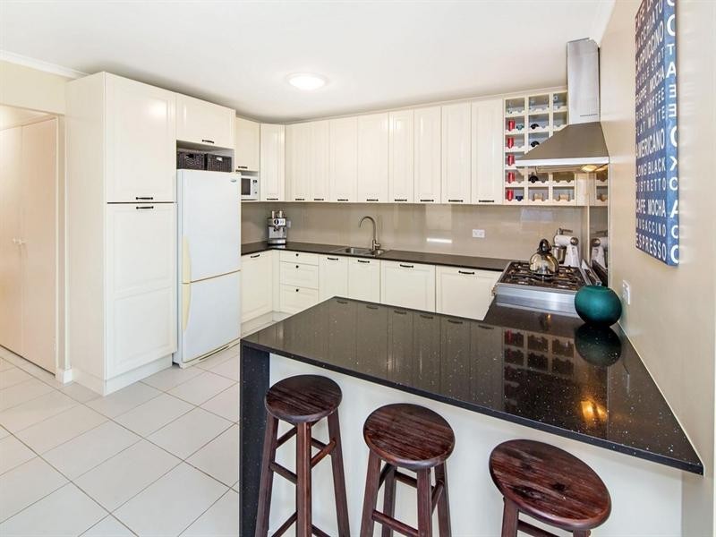 3 Pentland Court, Helensvale QLD 4212