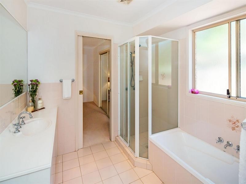 3 Pentland Court, Helensvale QLD 4212
