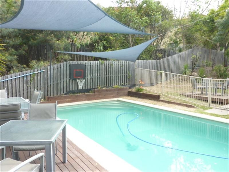 133 Pacific Pines Boulevarde, Pacific Pines QLD 4211