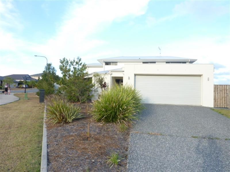 2/103 Wunburra Circle, Pacific Pines QLD 4211