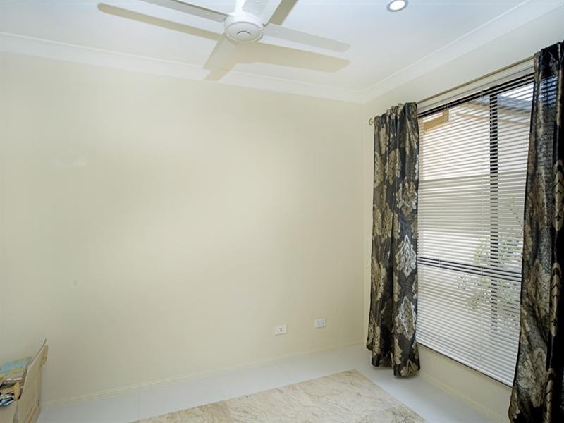 11 Rarotonga Rise, Pacific Pines QLD 4211