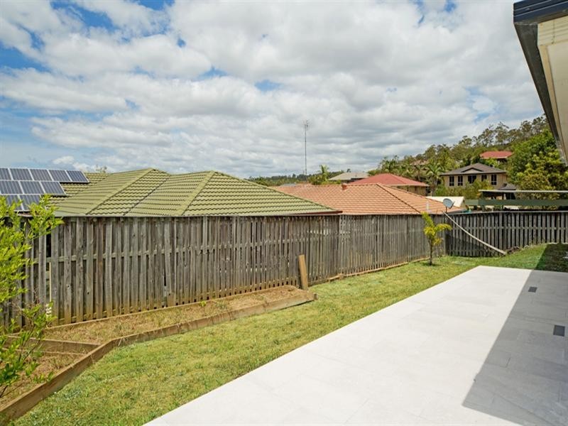 11 Rarotonga Rise, Pacific Pines QLD 4211