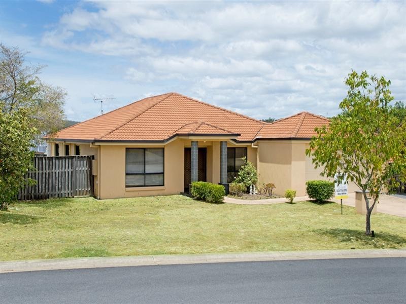 11 Rarotonga Rise, Pacific Pines QLD 4211