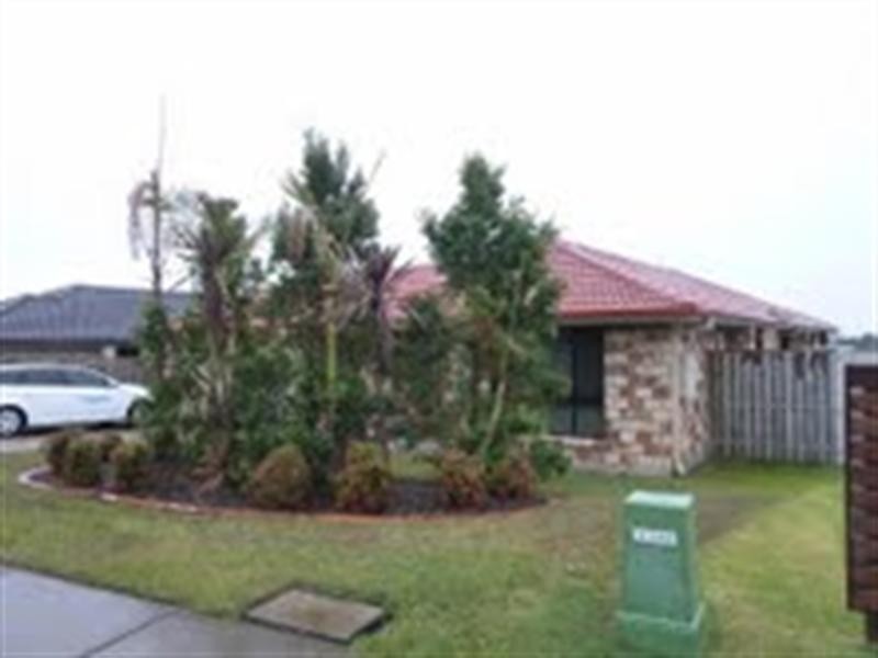 11 Bowley Street, Pacific Pines QLD 4211