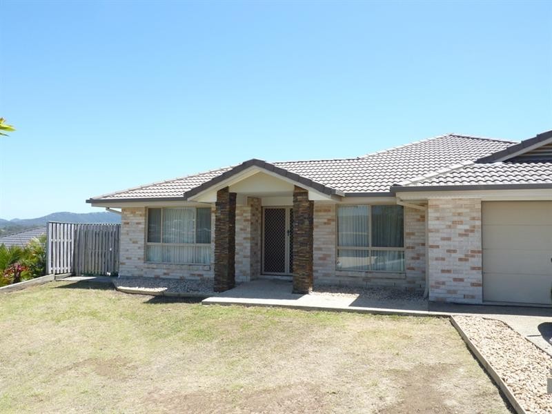 25 Sangster Crescent, Pacific Pines QLD 4211