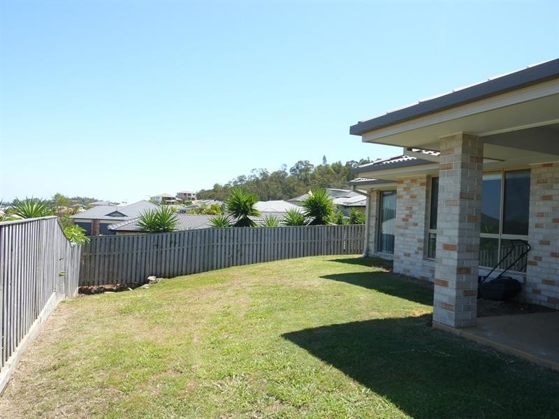 25 Sangster Crescent, Pacific Pines QLD 4211