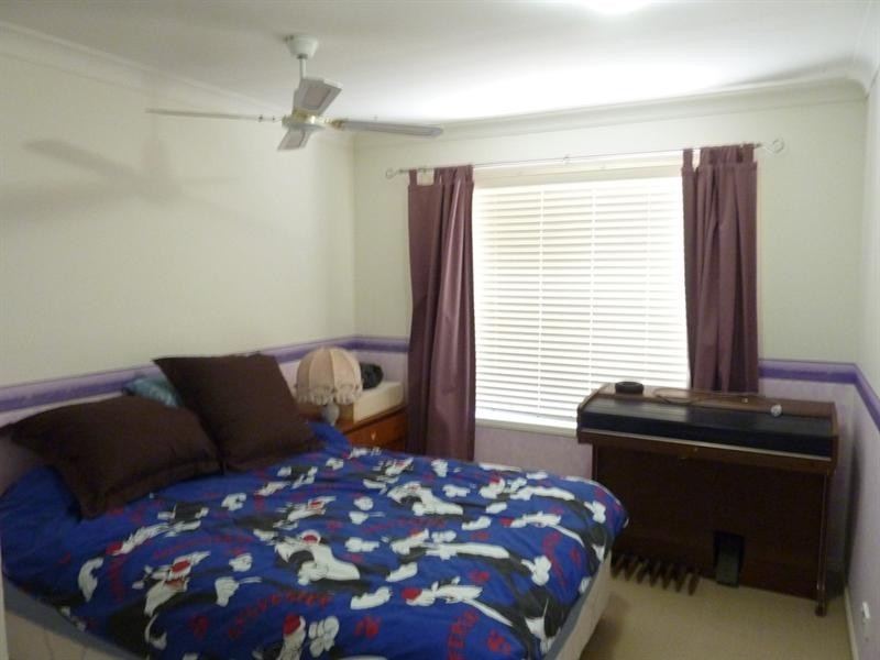 25 Sangster Crescent, Pacific Pines QLD 4211