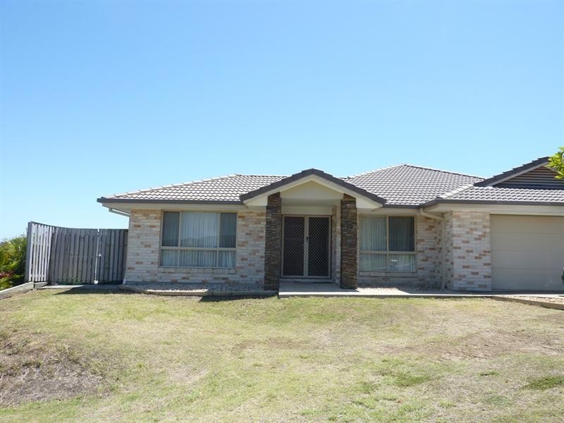 25 Sangster Crescent, Pacific Pines QLD 4211