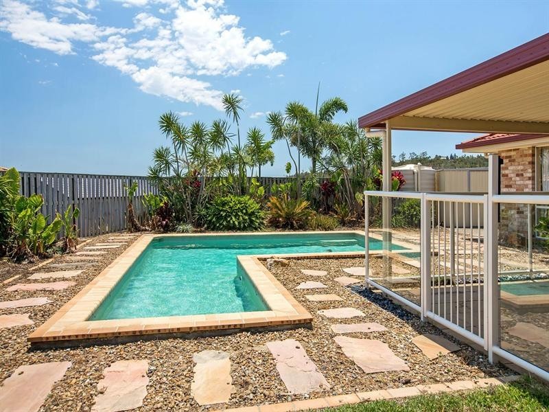 16 Beerwah Street, Pacific Pines QLD 4211