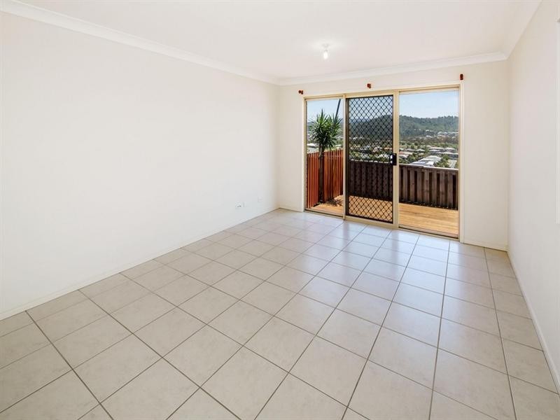 14 Sangster Crescent, Pacific Pines QLD 4211