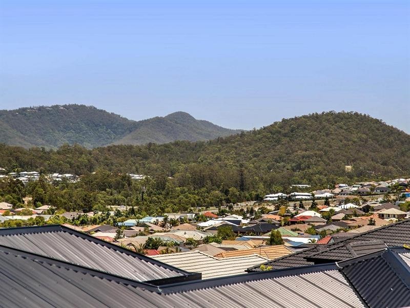 14 Sangster Crescent, Pacific Pines QLD 4211