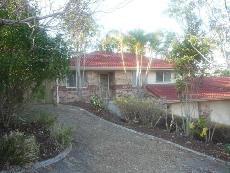 16A Doyalson Place, Helensvale QLD 4212